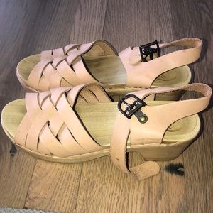 No. 6 Sandals with wooden block heel